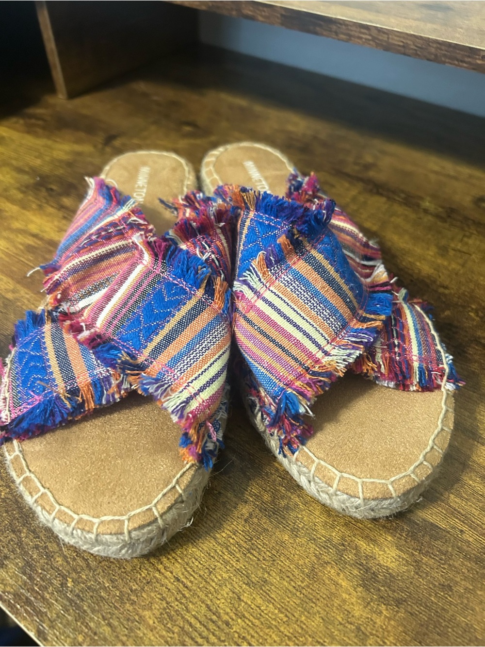 Minnetonka Multicolor Fringed Slide Sandals – Blue & Pink Accents Women’s size 9